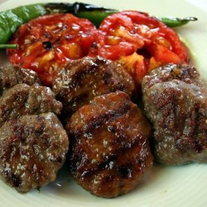 Izgara köfte porsiyon